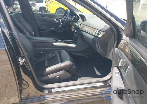 2014 Mercedes-Benz E 350 z USA, uszkodzony, nr VIN WDDHF5KB6EB012720